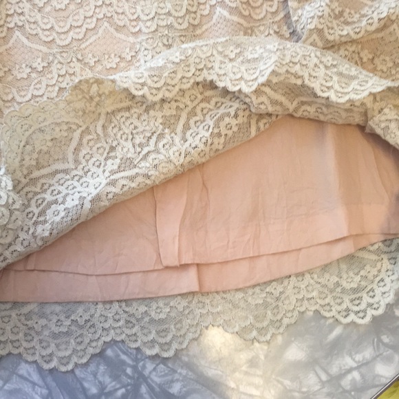 Vintage lace skirt - Picture 5 of 6